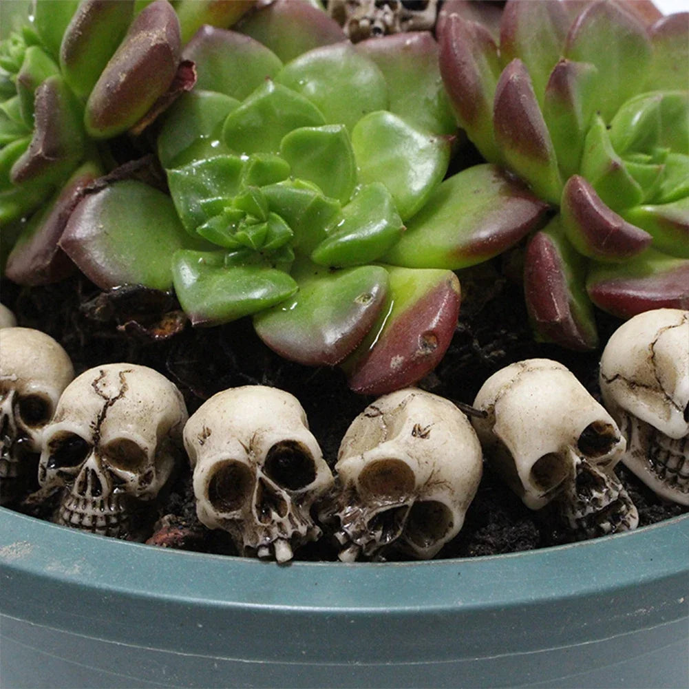 20Pcs Gothic Skull Sculptures – Halloween Skeleton Ornaments for Home, Garden & Party Décor