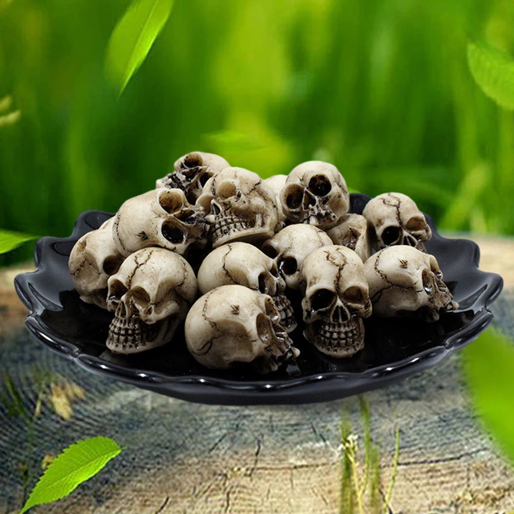 20Pcs Gothic Skull Sculptures – Halloween Skeleton Ornaments for Home, Garden & Party Décor